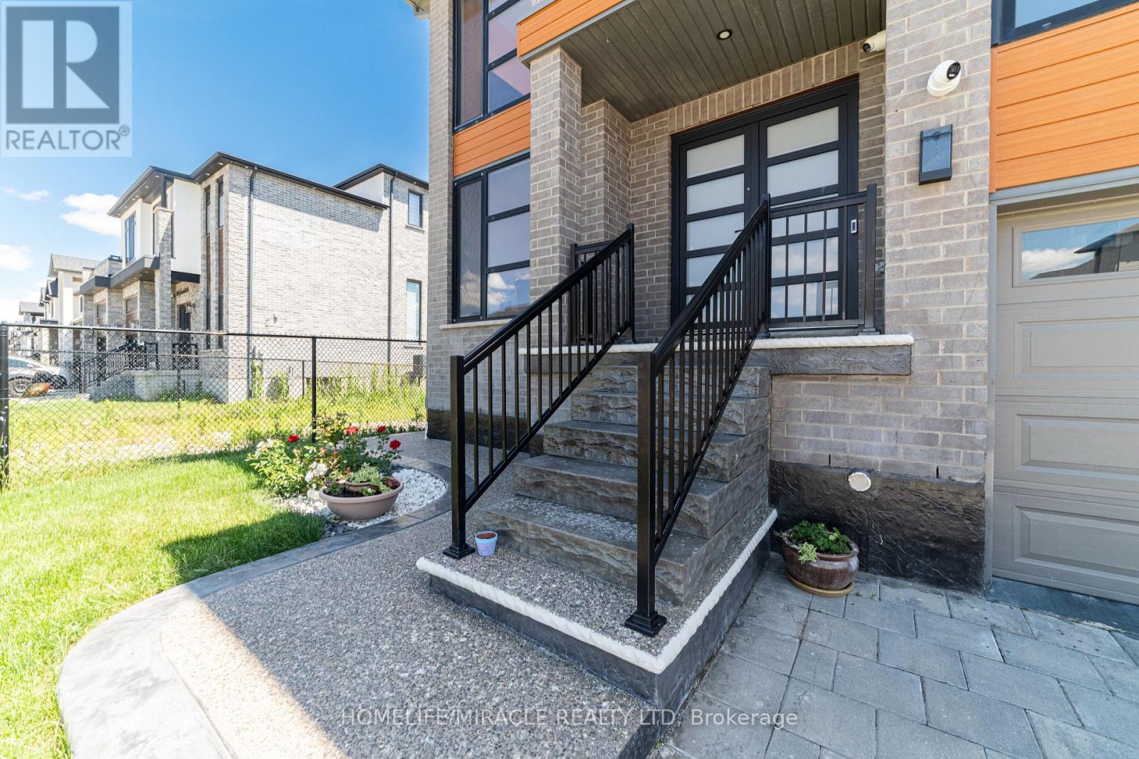 42 GRANDVILLE CIRCLE