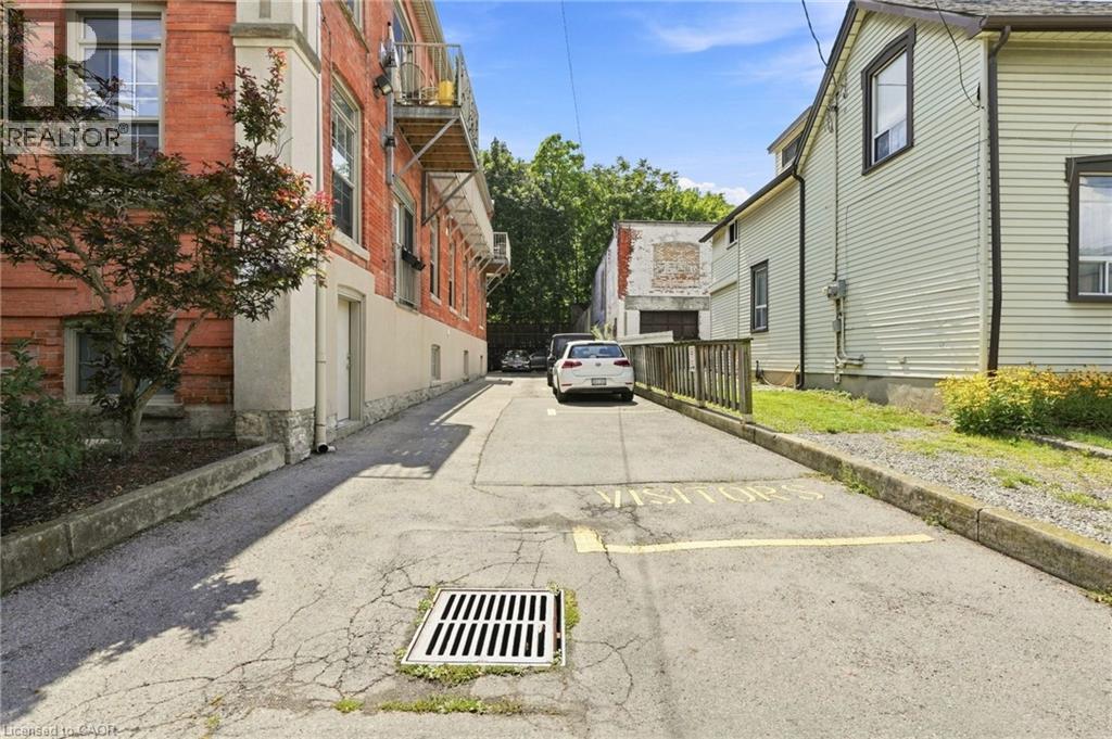 54 ALANSON Street Unit# 202