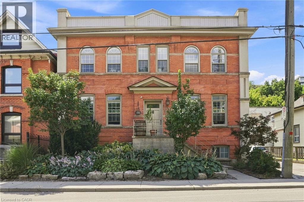 54 ALANSON Street Unit# 202
