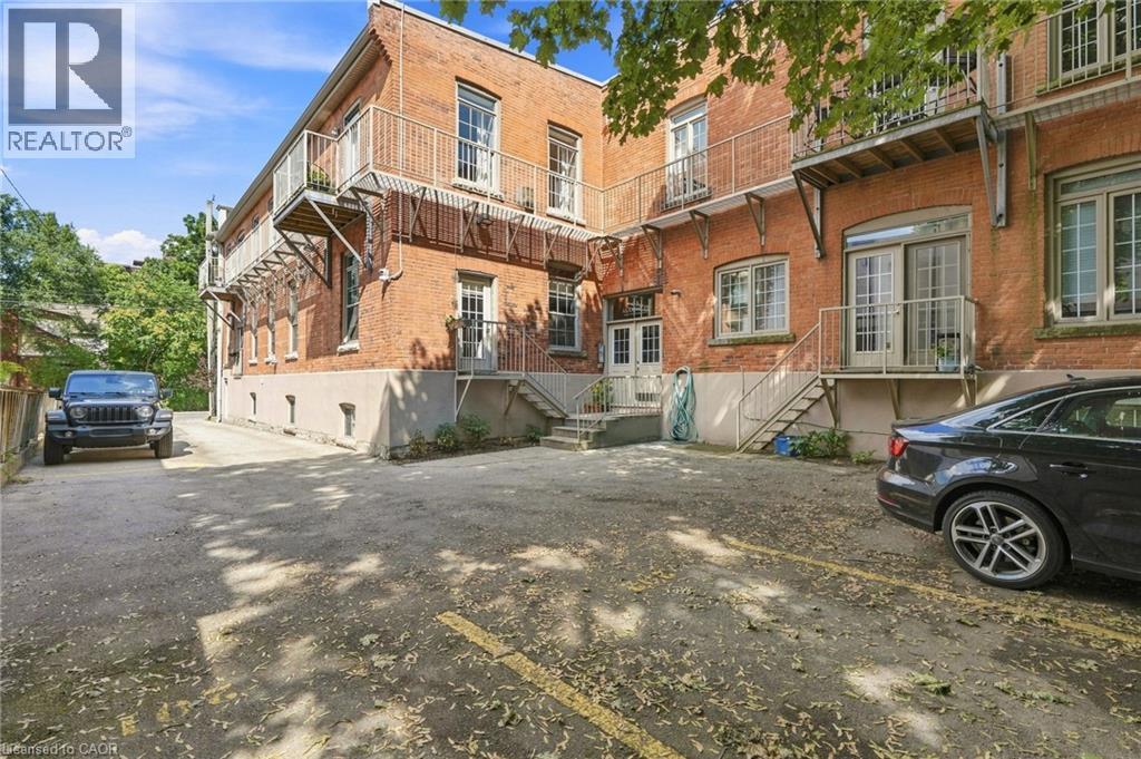 54 ALANSON Street Unit# 202