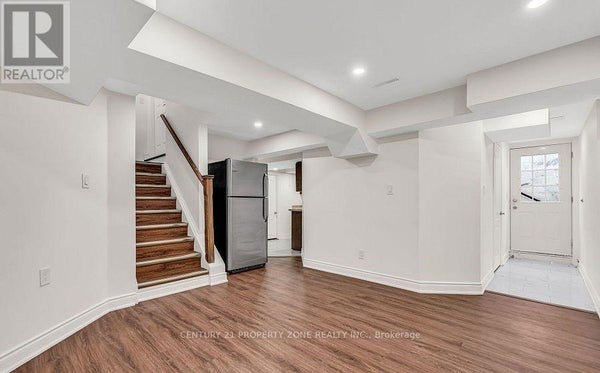 8 Griffith Crt, Brampton (Fletcher'S Meadow), ON 5