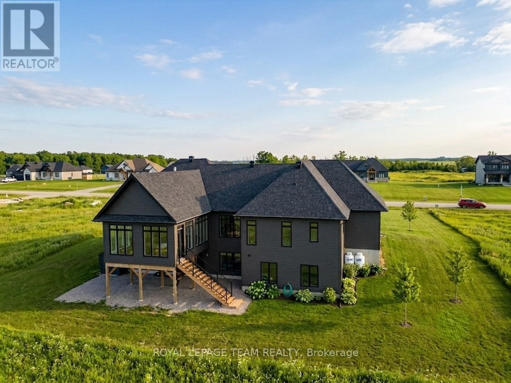 224 TRUDEAU CRESCENT