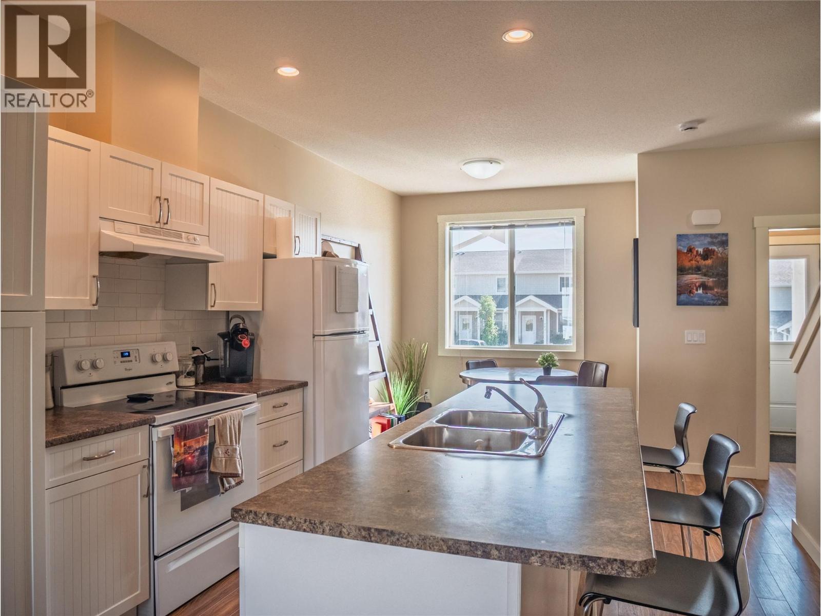 1617 88 Avenue Unit# 406
