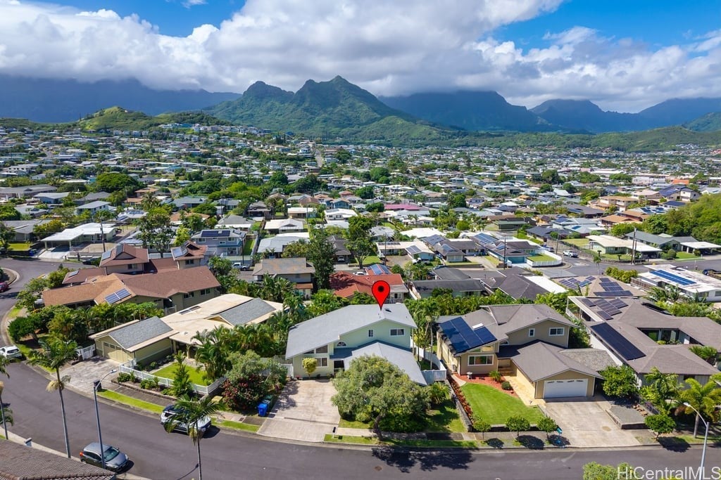 1330 Kuuna Place