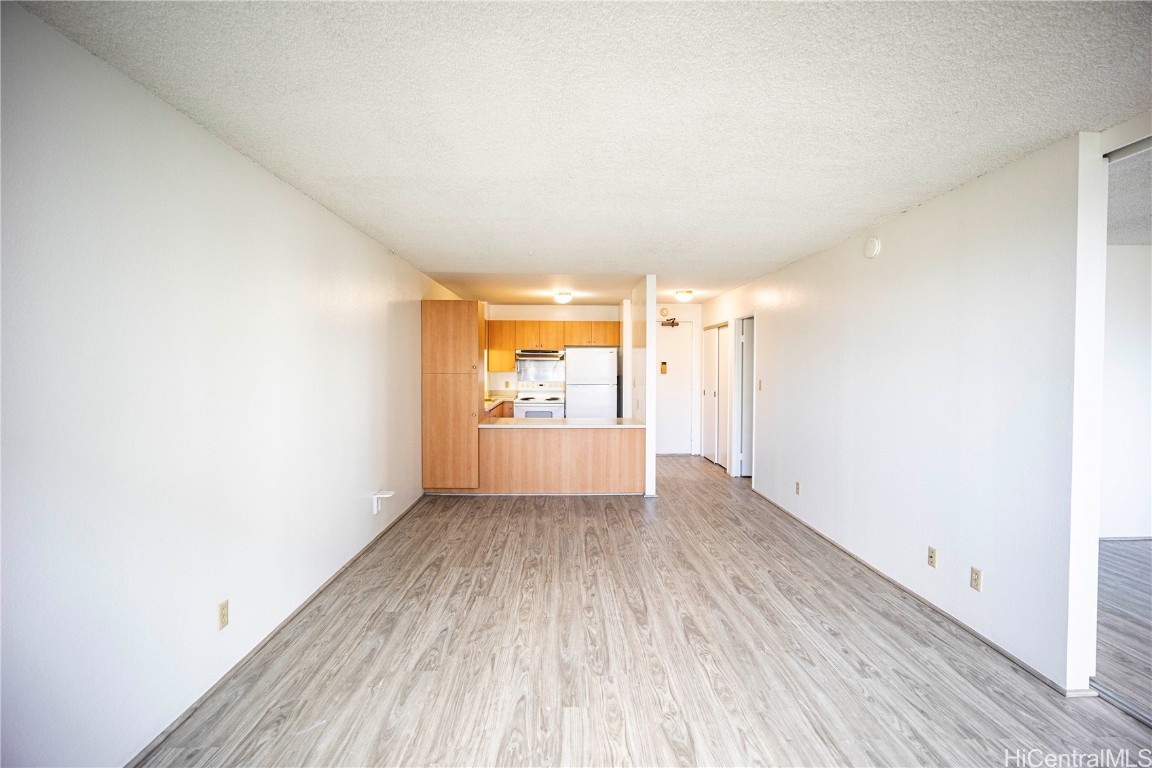 55 S Kukui Street D2003