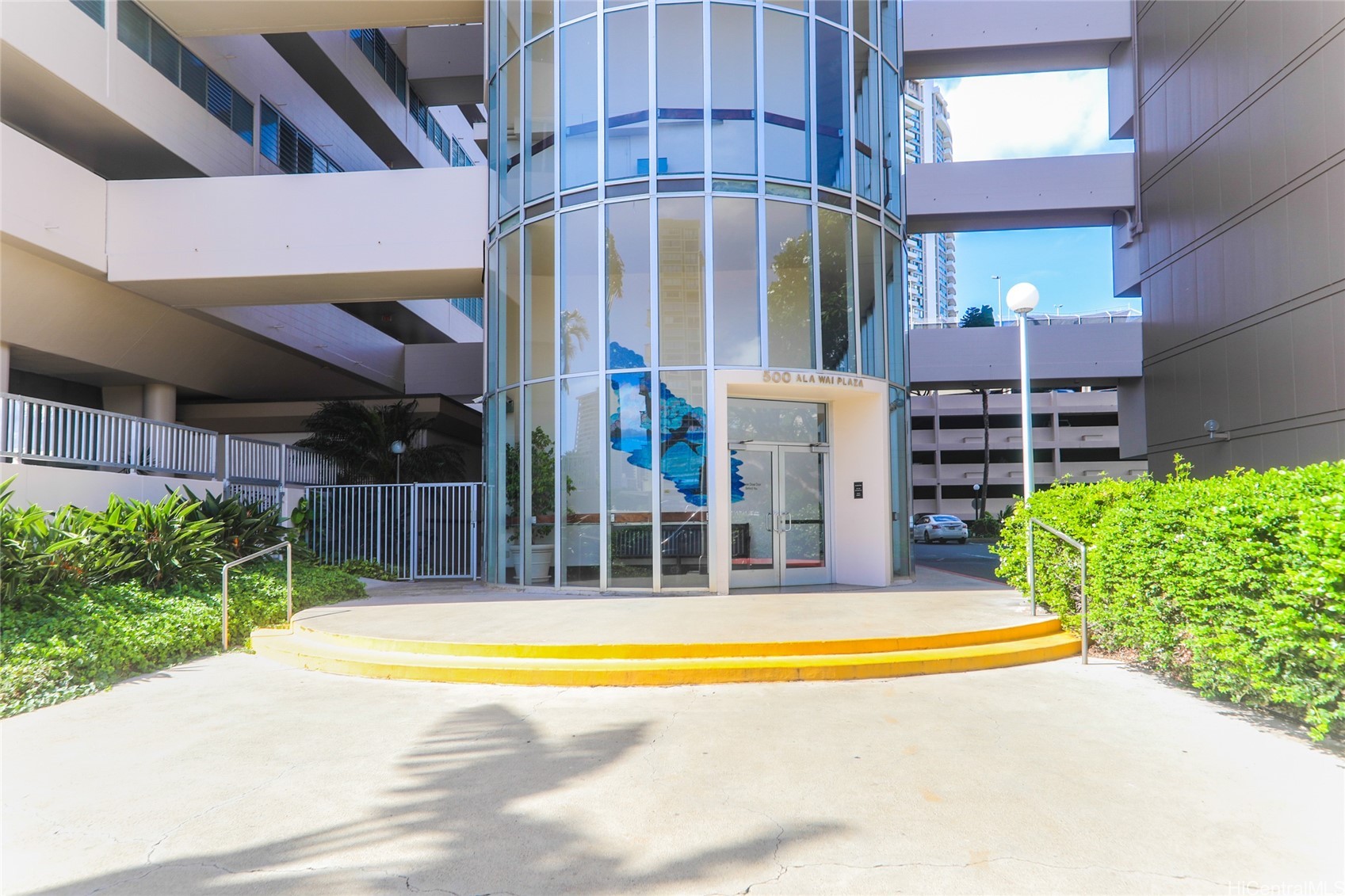 500 University Avenue 311