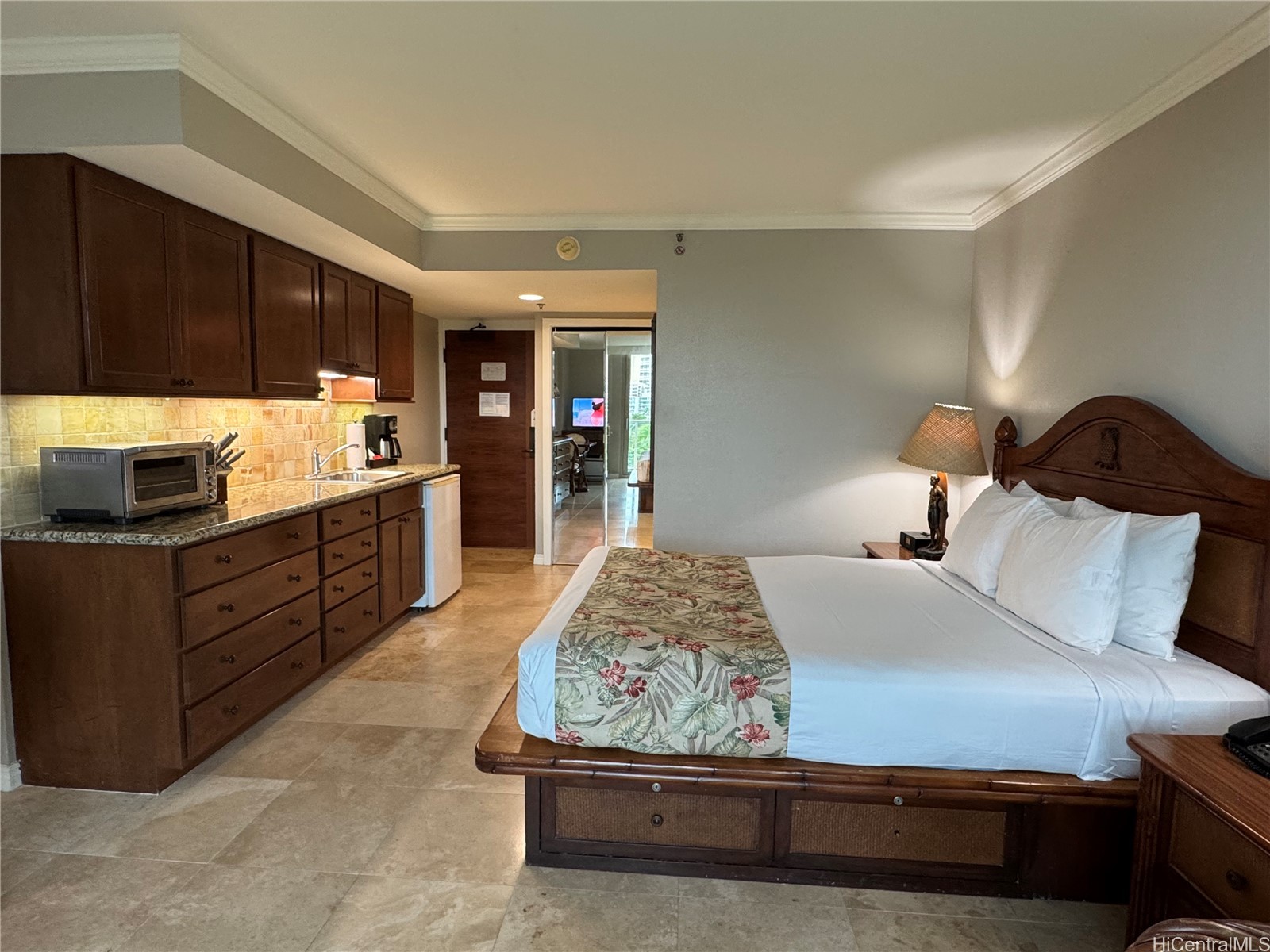 2045 Kalakaua Avenue 411