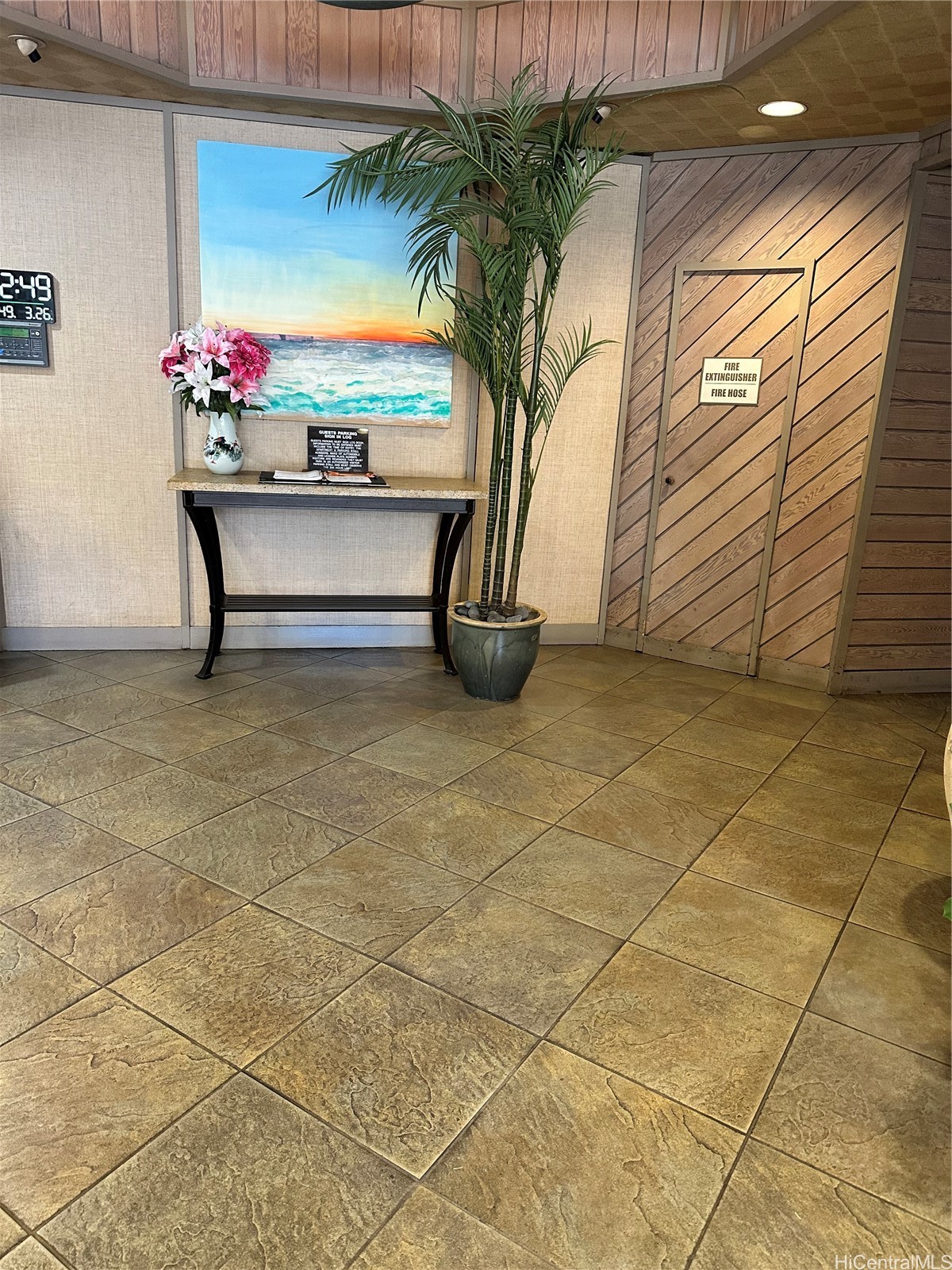 1415 Victoria Street 201