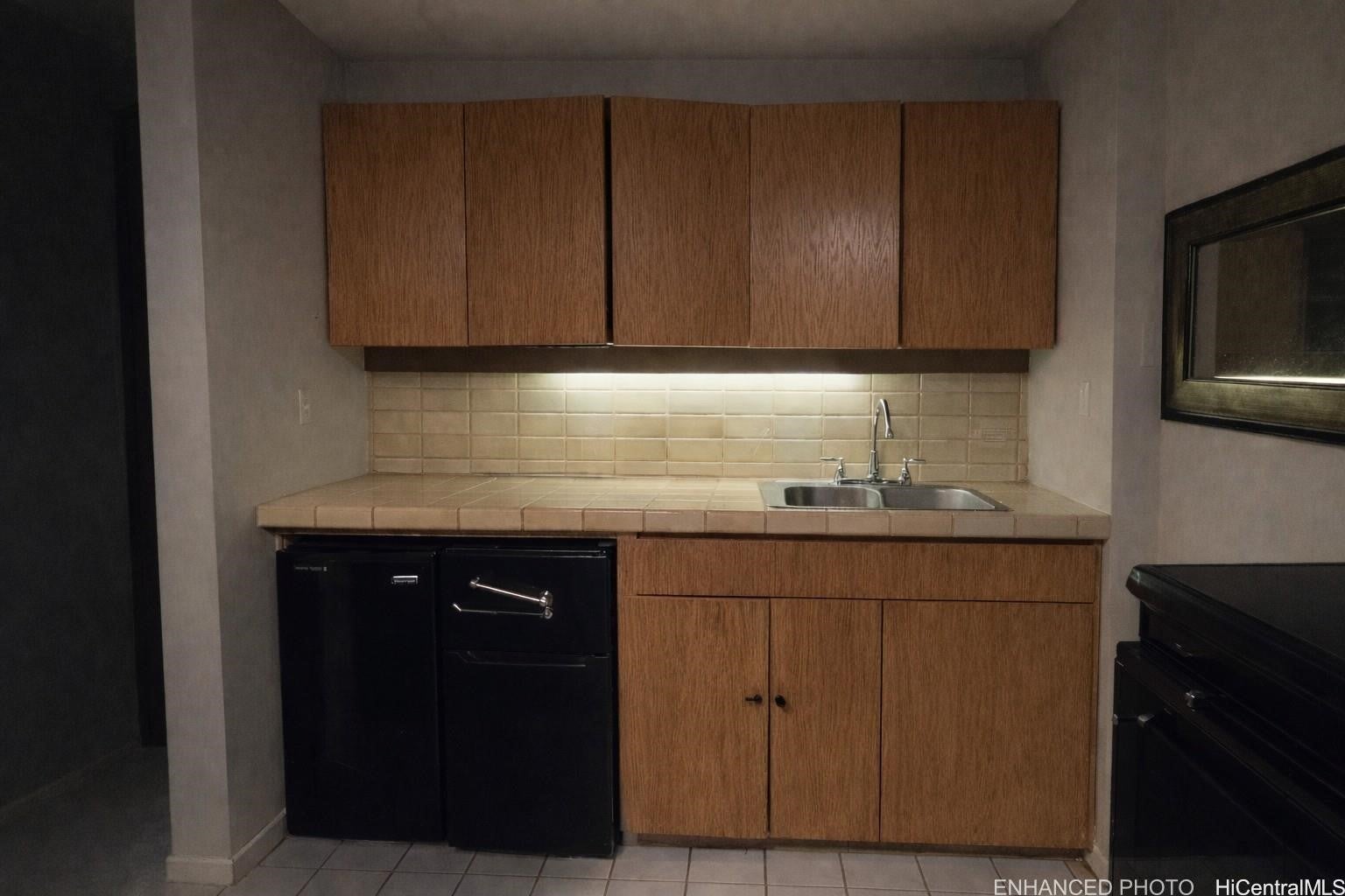 1088 Bishop Street 1404