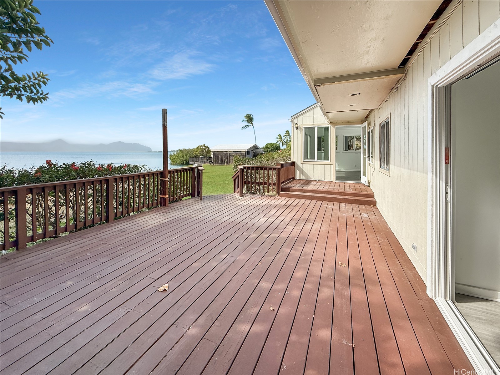 44-327 Kaneohe Bay Drive
