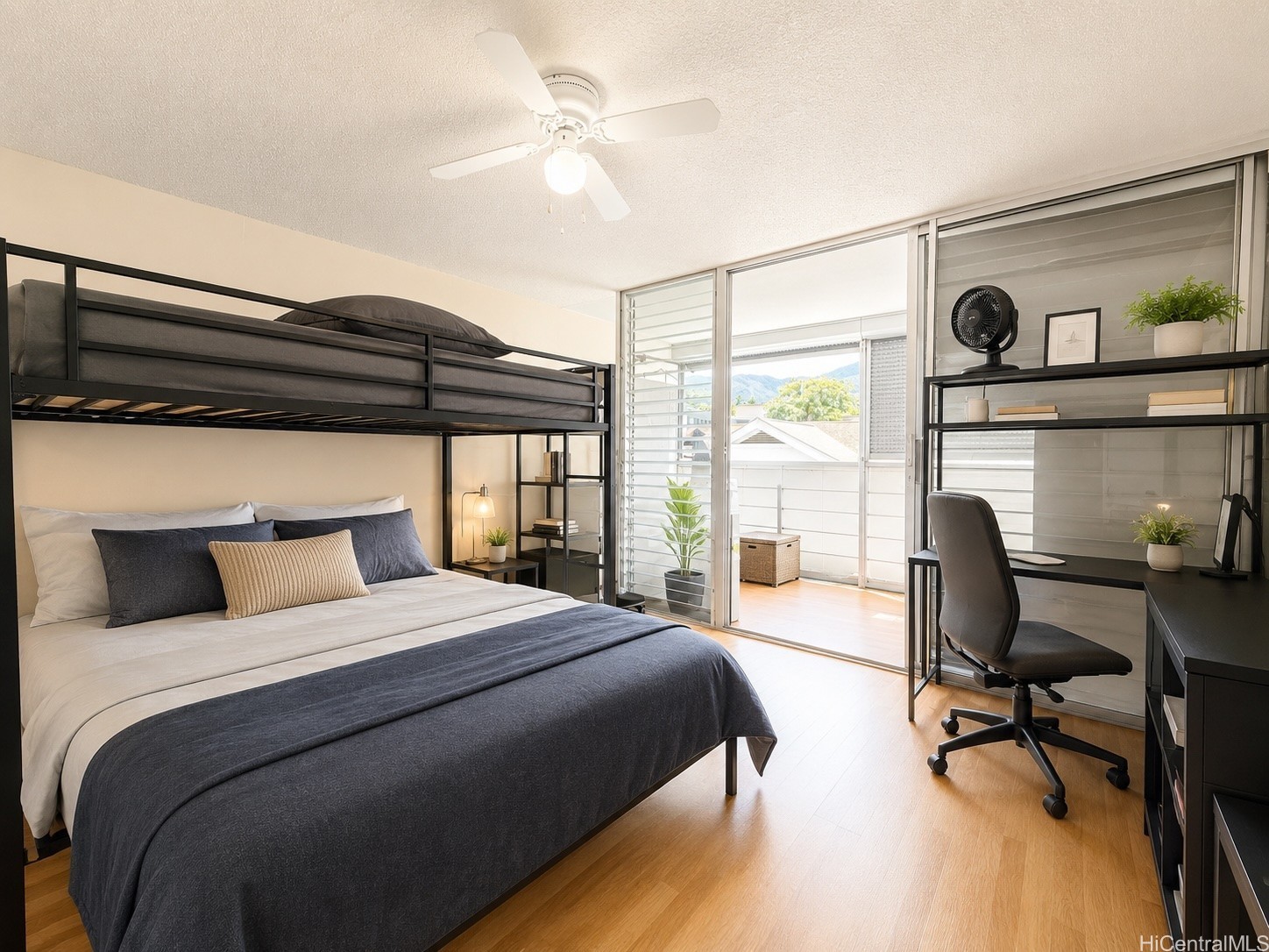 1718 Anapuni Street 205