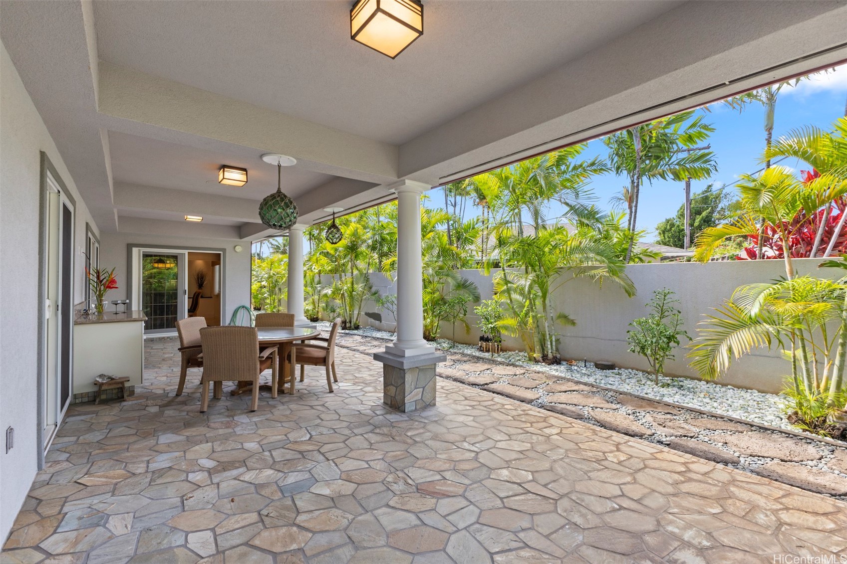 910 Hunakai Street