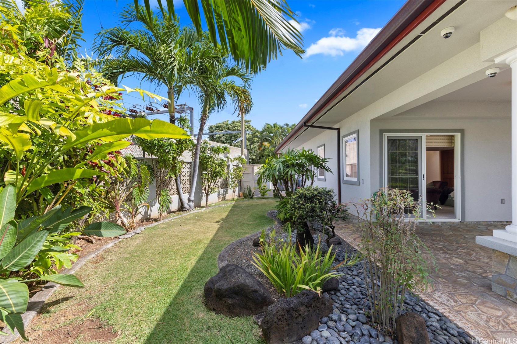 910 Hunakai Street