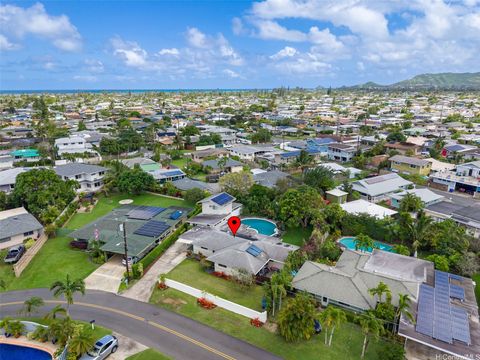 Photo of 531 Kaiemi Street, Kailua, HI 96734 (MLS # 202606687)