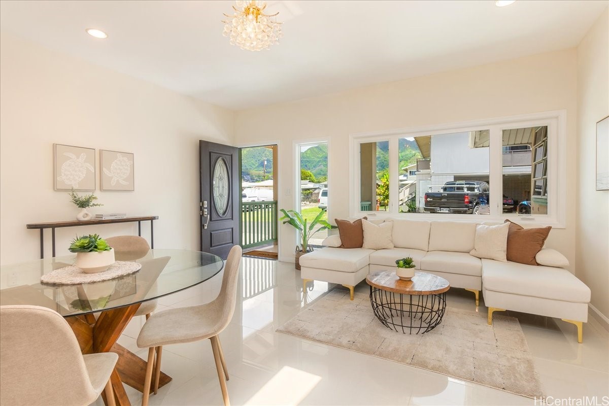 3098 E Manoa Road