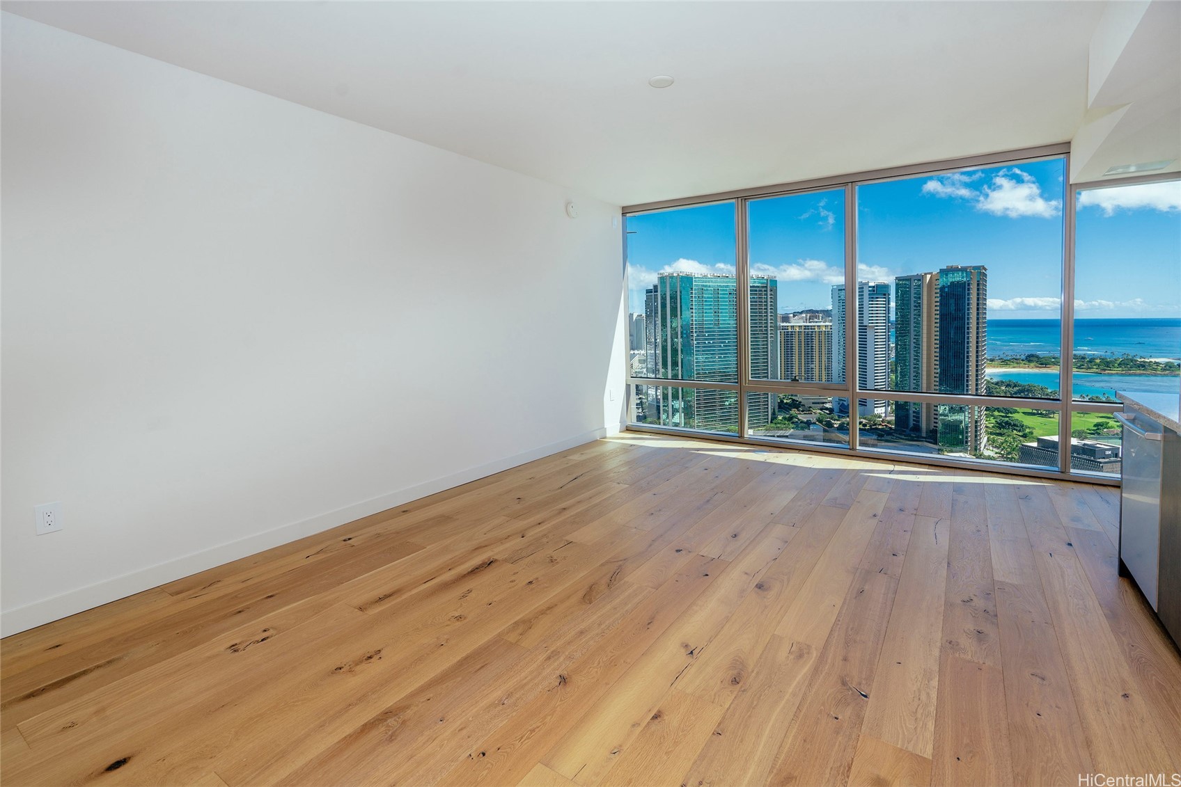 1001 Queen Street 3110