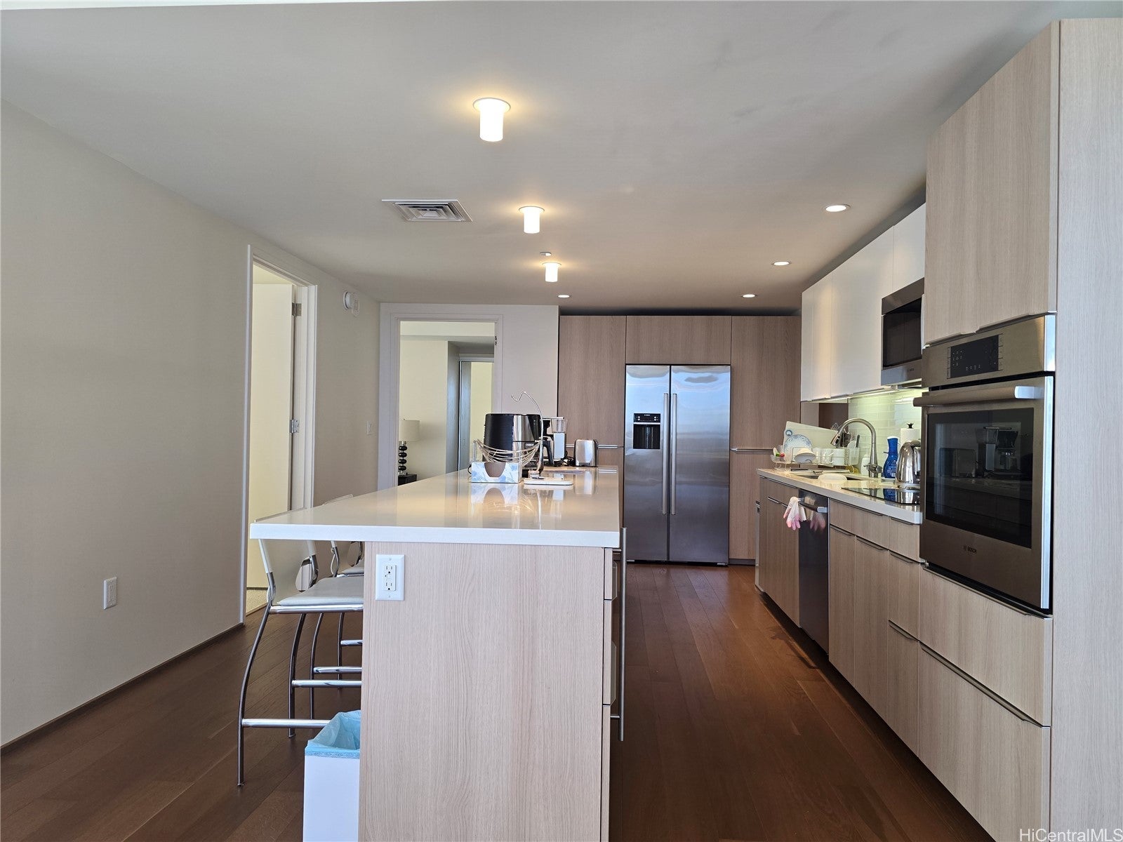 888 Kapiolani Boulevard 2105