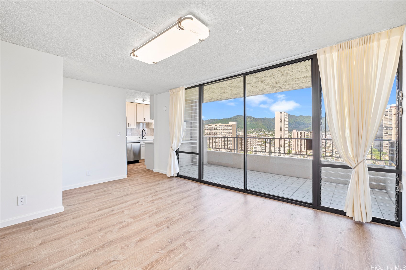 2121 Ala Wai Boulevard 2206