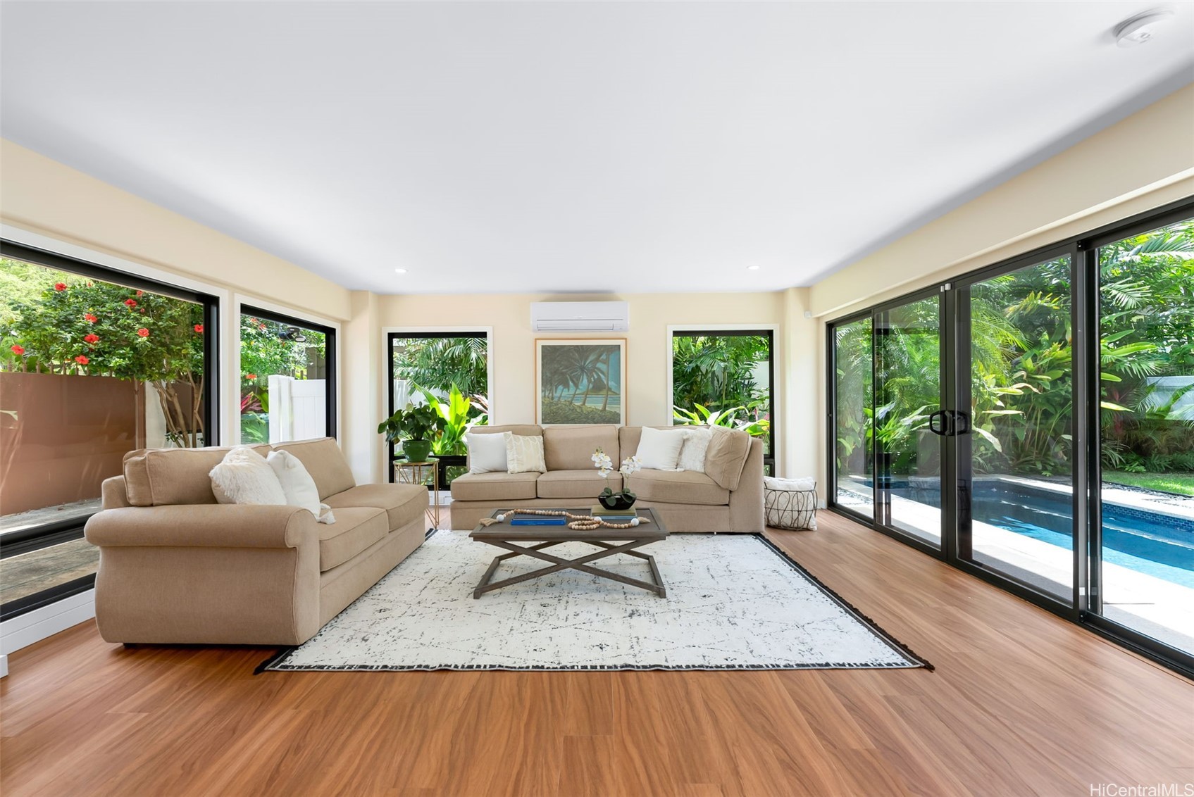 3002 Diamond Head Road