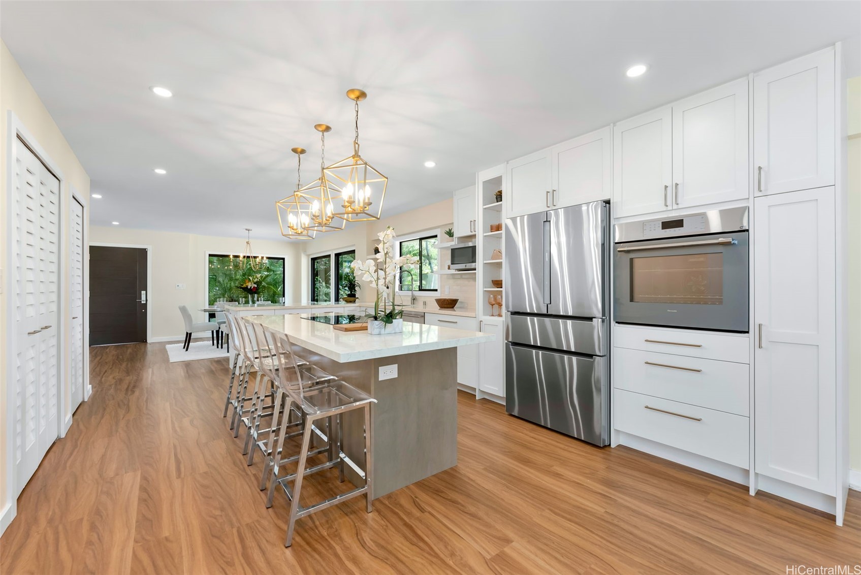 3002 Diamond Head Road