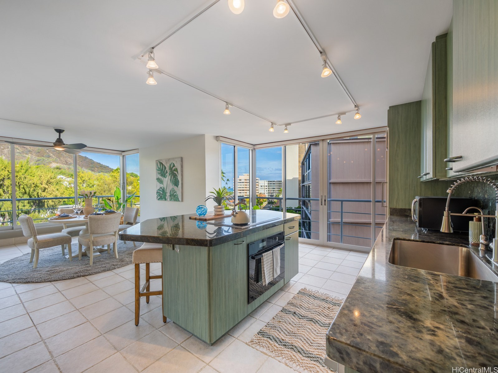 2979 Kalakaua Avenue 505