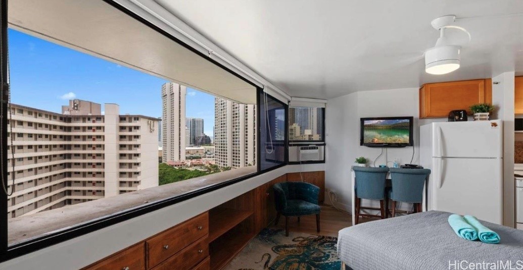 1700 Ala Moana Boulevard 1501