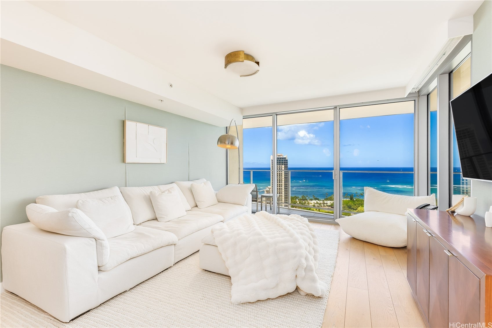 2139 Kuhio Avenue 3405