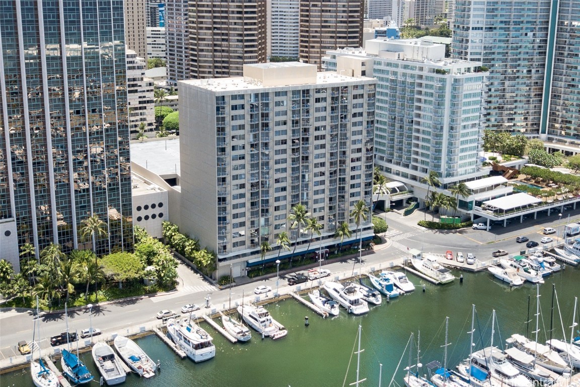 Ilikai Marina Condominium