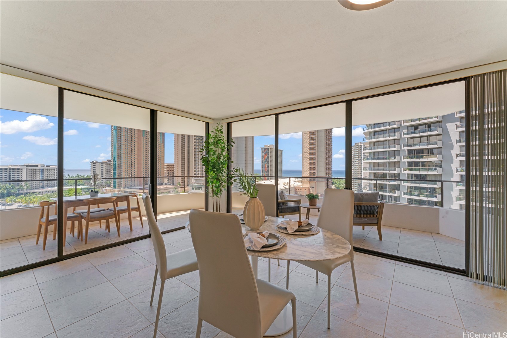 1910 Ala Moana Boulevard 16A
