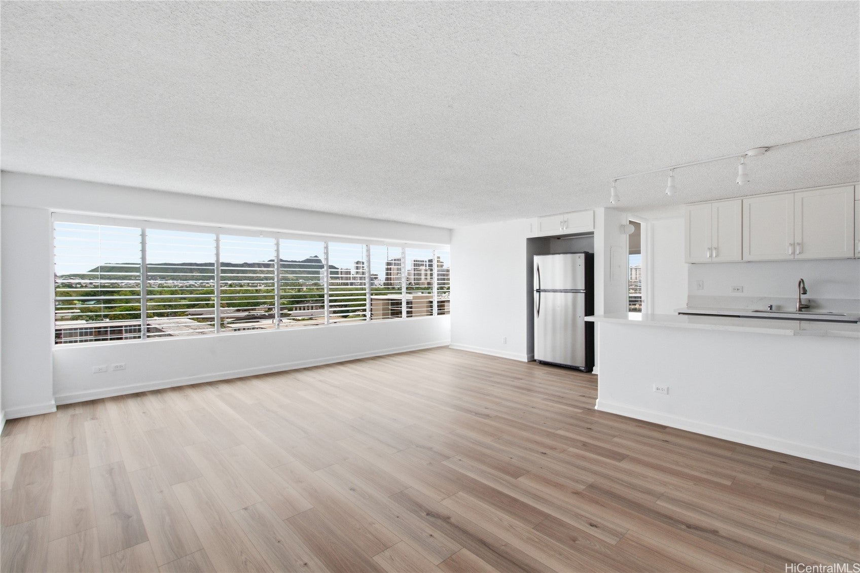 2525 Date Street 801