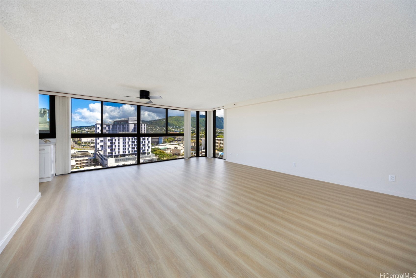 2724 Kahoaloha Lane 1407