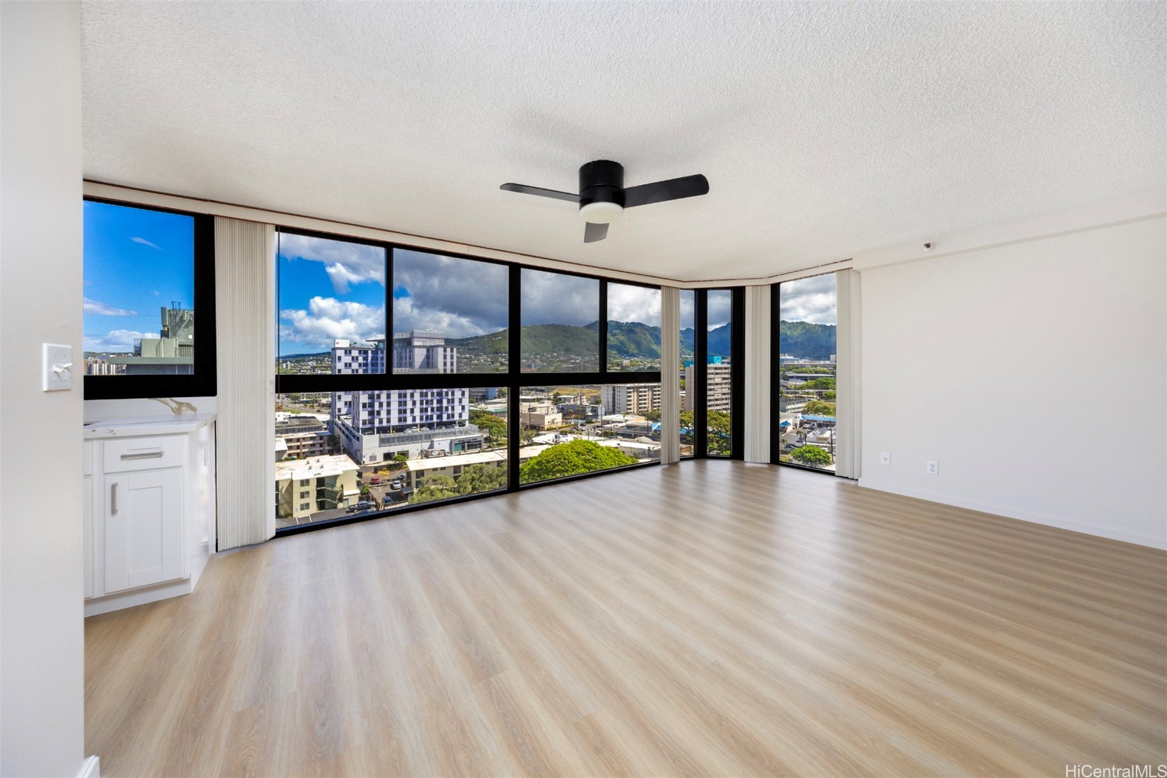 2724 Kahoaloha Lane 1407