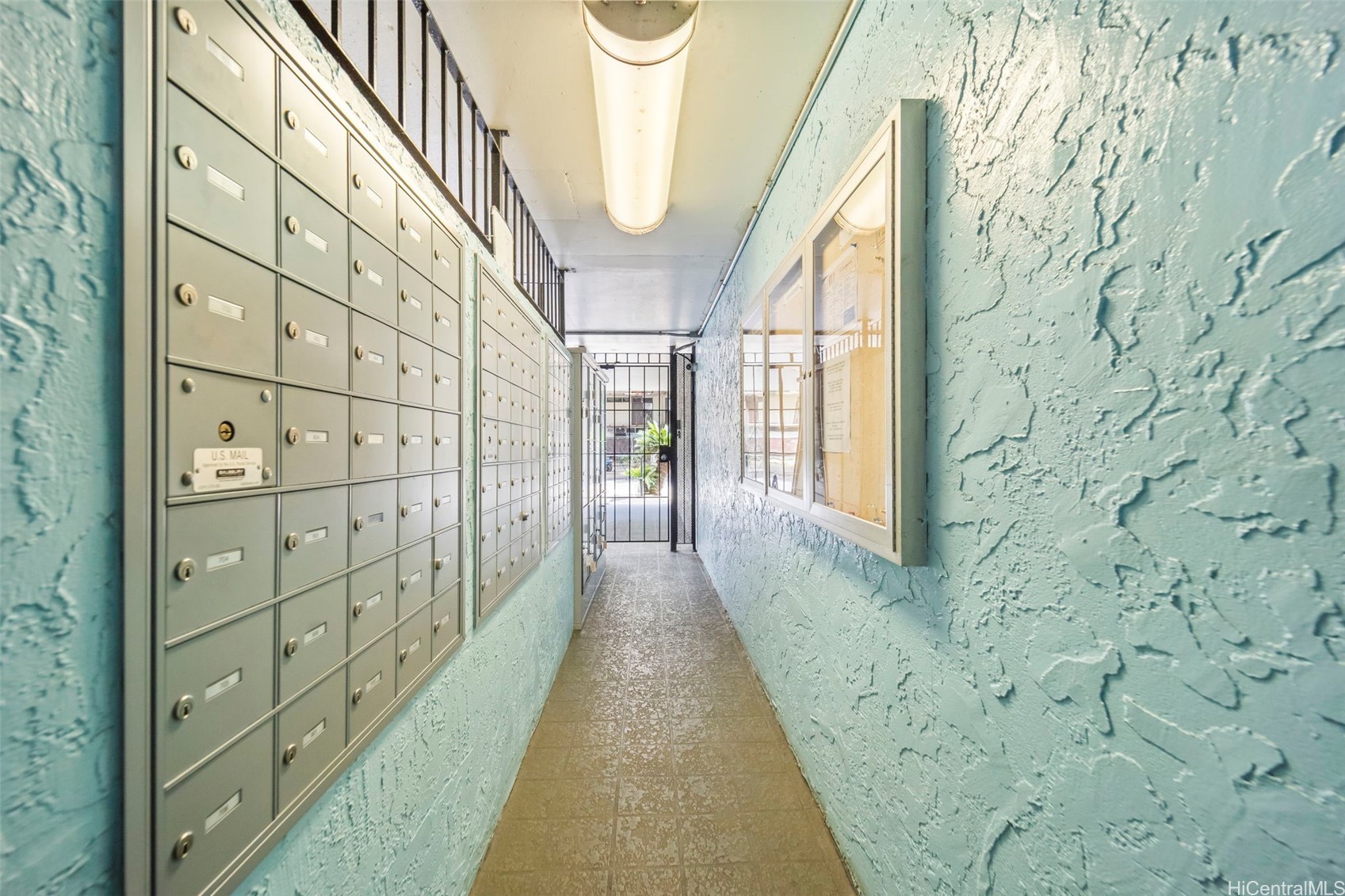 La Casa Condominium