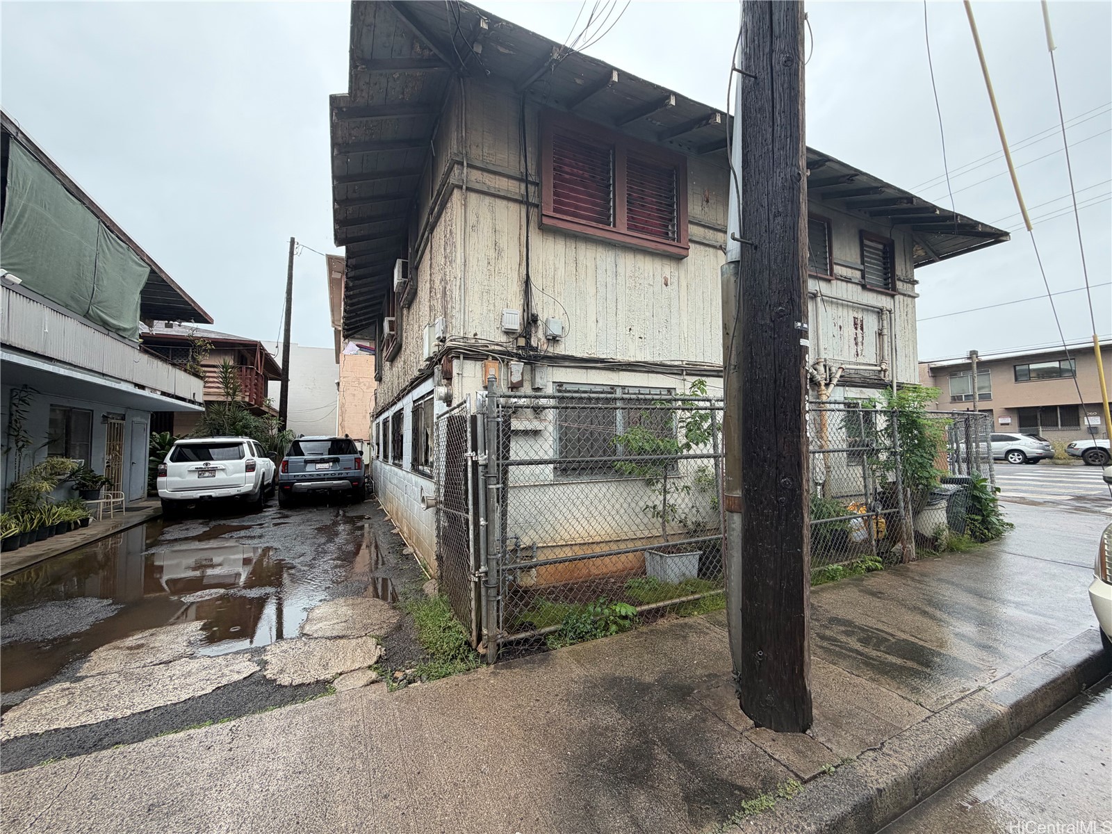 1649 Democrat Street