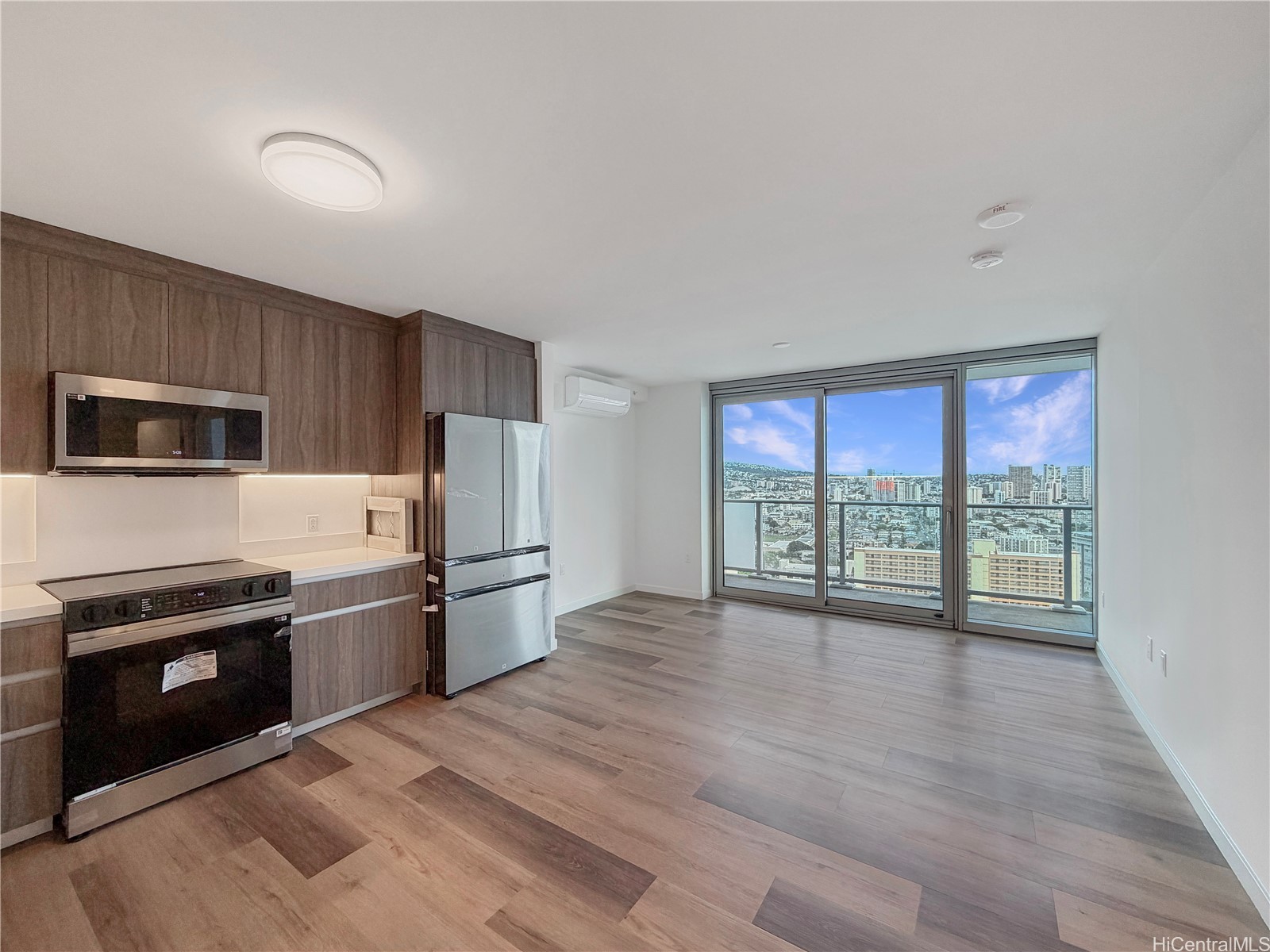 1500 Rycroft Street 2707