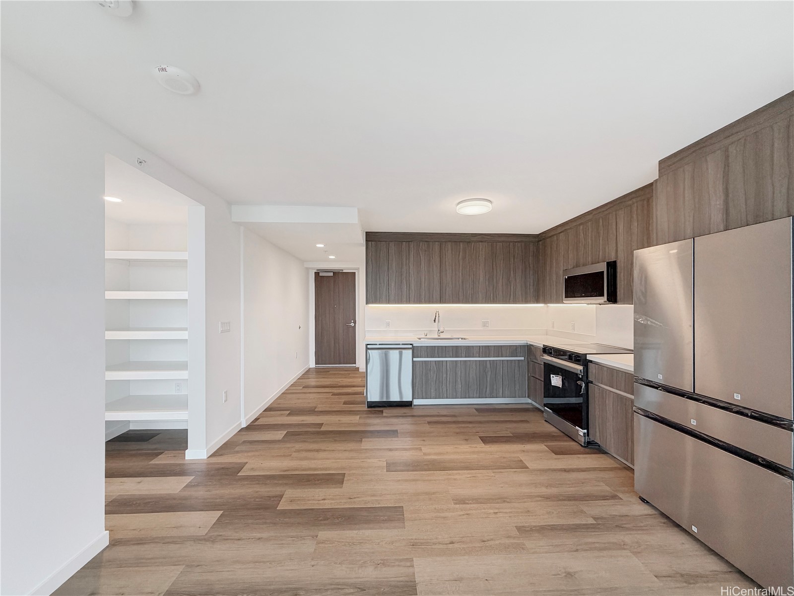 1500 Rycroft Street 2707