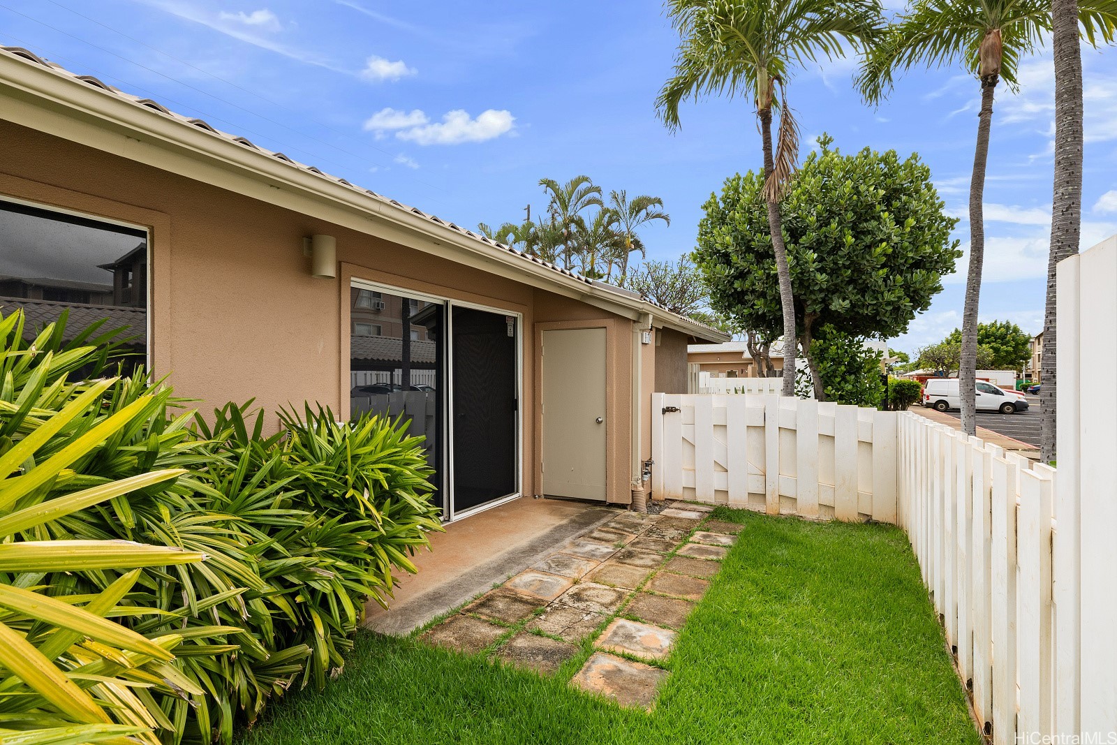 91-1214 Kaneana Street 11F