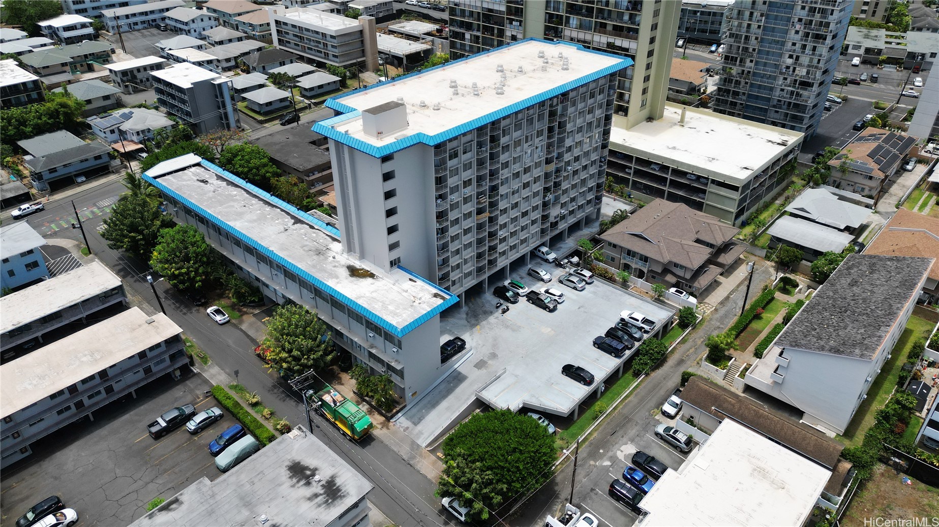 Village Maluhia Condominium