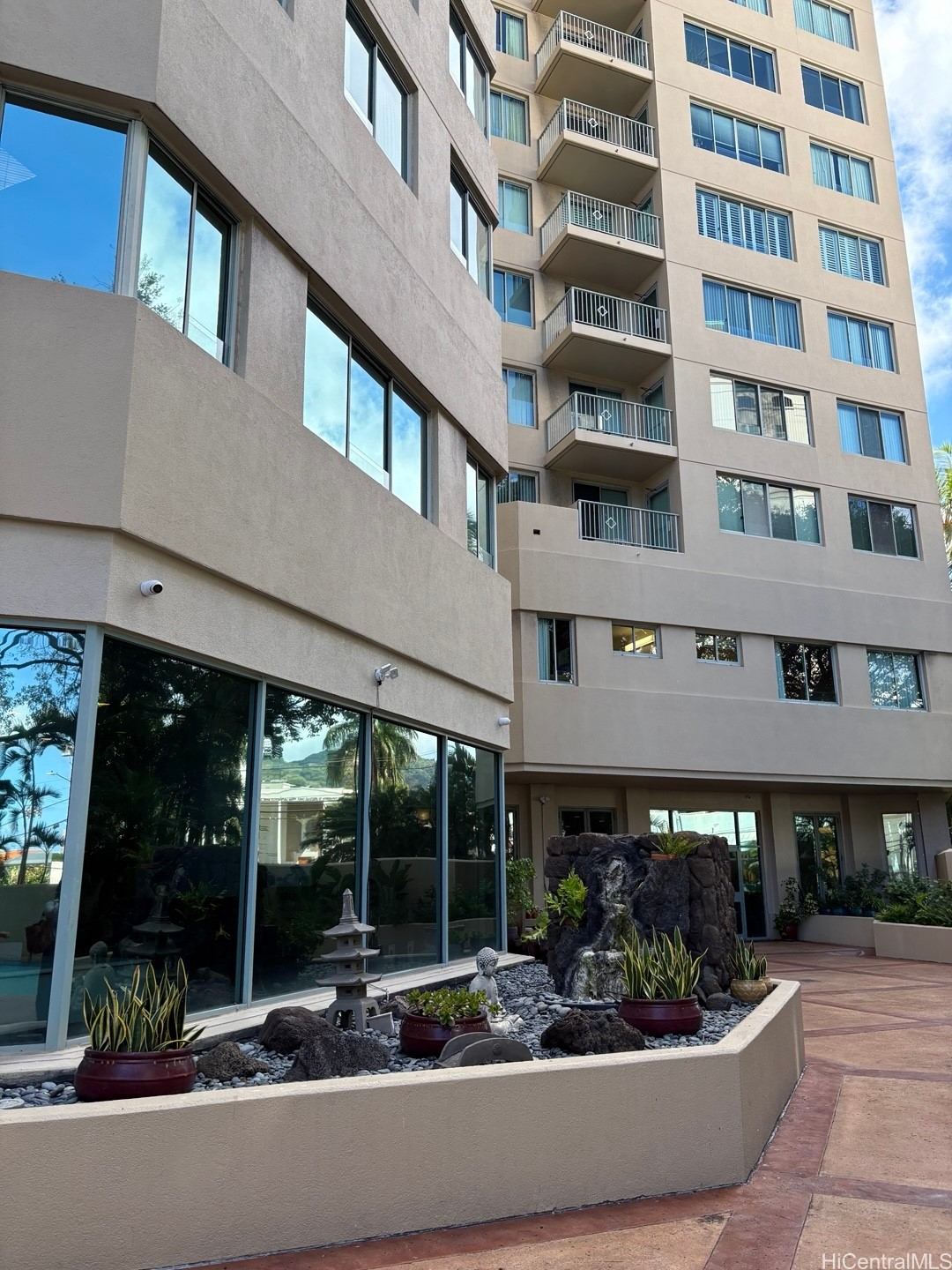 One Kalakaua Senior Living Condominium