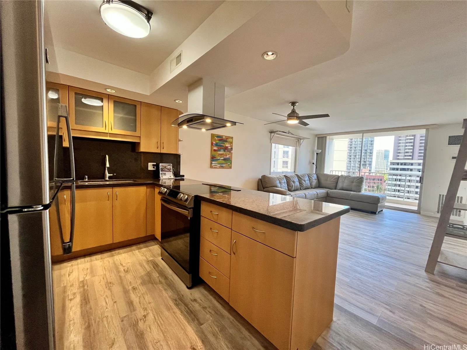 Honolulu, Hawaii 96815, United States, 1 Bedroom Bedrooms, ,1 BathroomBathrooms,Residential,Active,148407