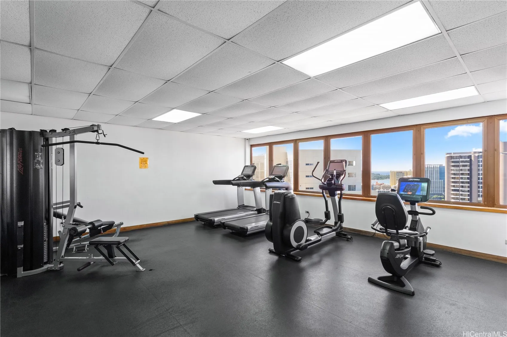 Honolulu, Hawaii 96815, United States, 1 Bedroom Bedrooms, ,1 BathroomBathrooms,Residential,Active,148407