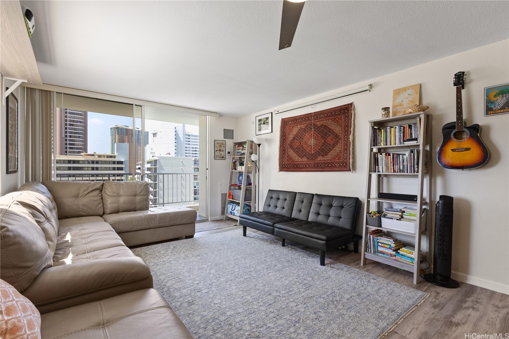 400 Hobron Lane 1215