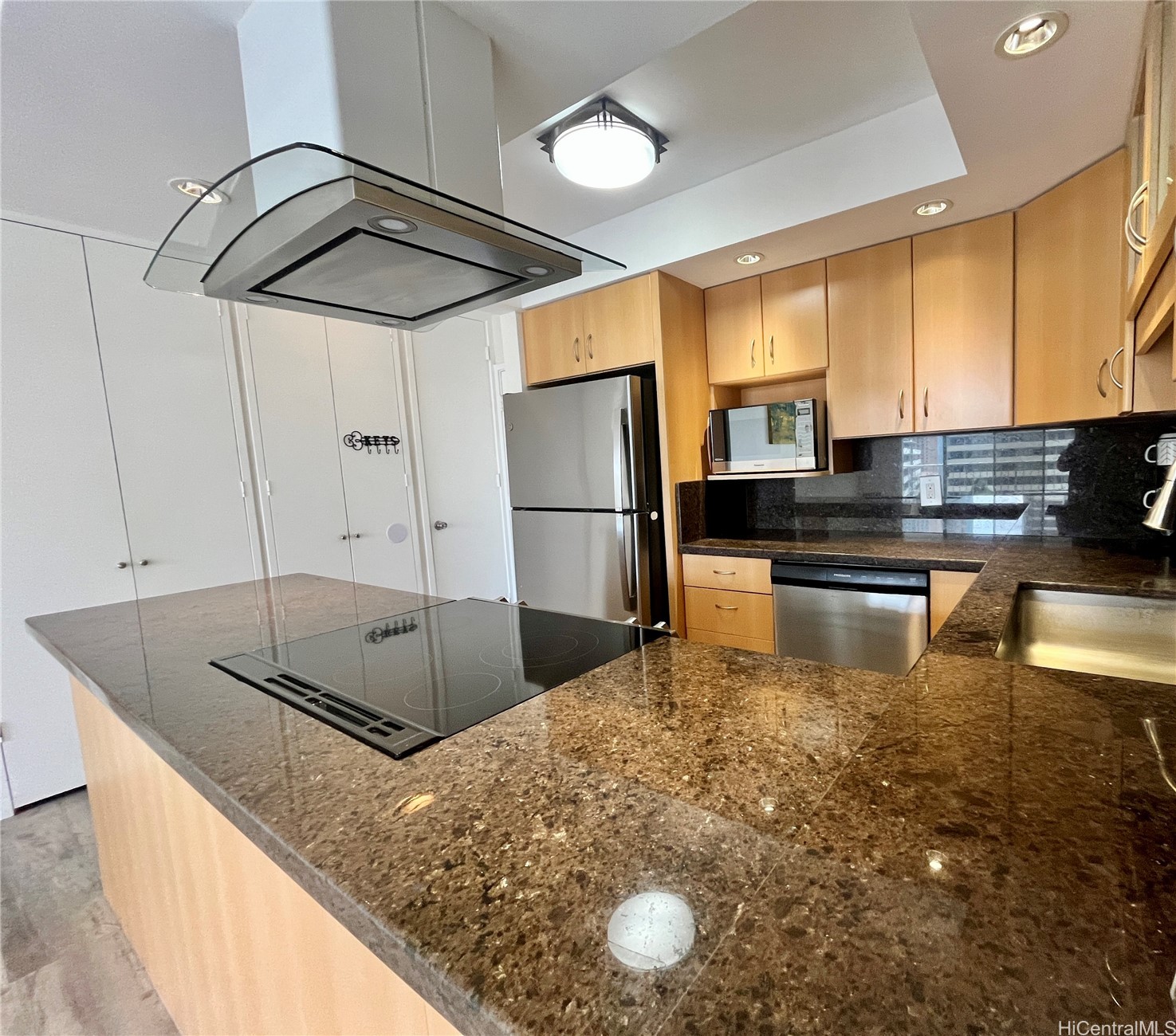 400 Hobron Lane 1215