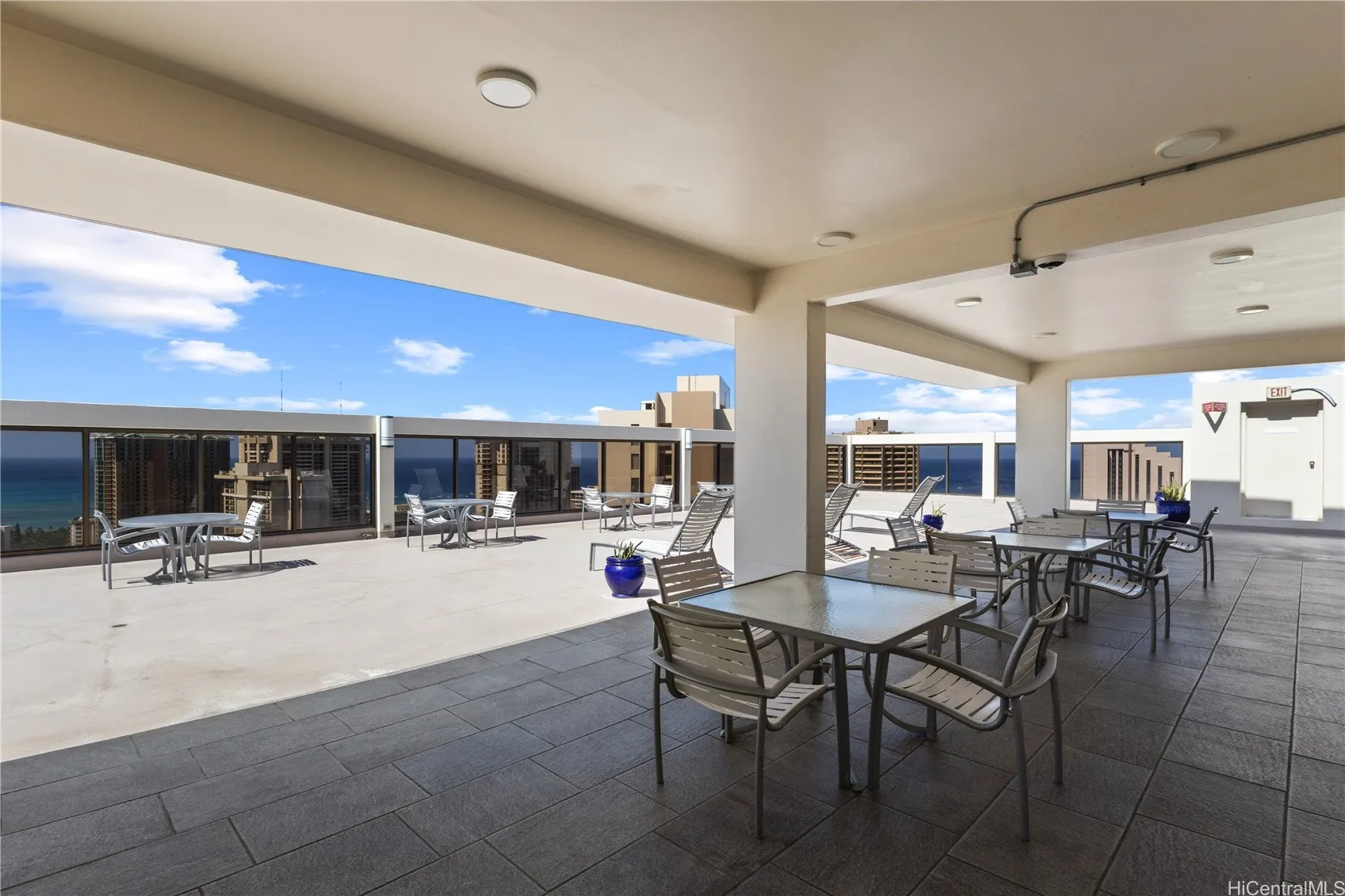 Honolulu, Hawaii 96815, United States, 1 Bedroom Bedrooms, ,1 BathroomBathrooms,Residential,Active,148407