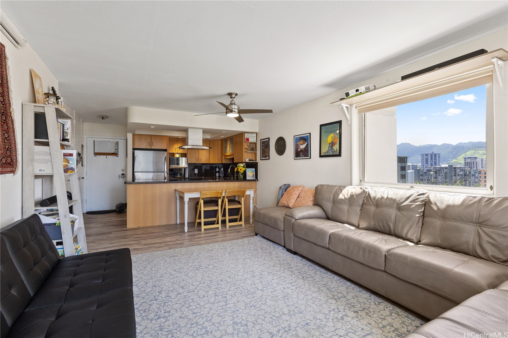 400 Hobron Lane 1215