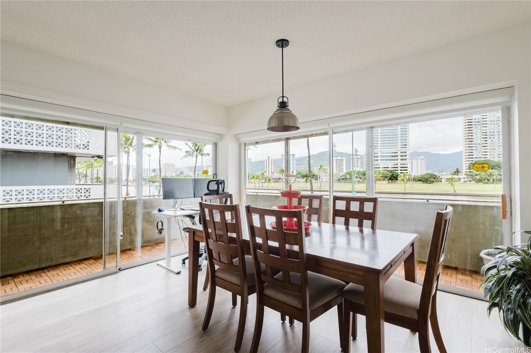 2015 Ala Wai Boulevard 2C