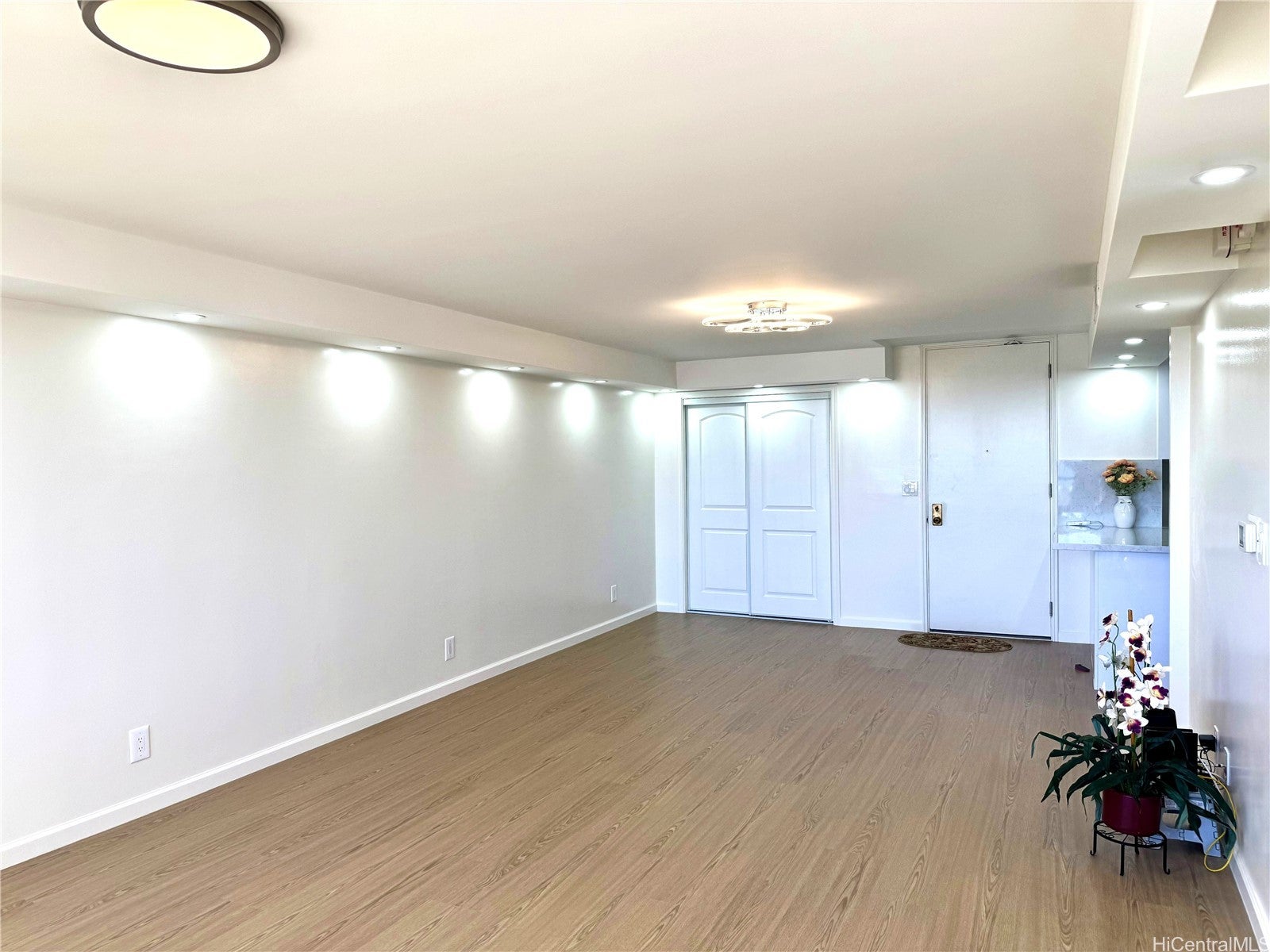 1600 Ala Moana Boulevard 1808