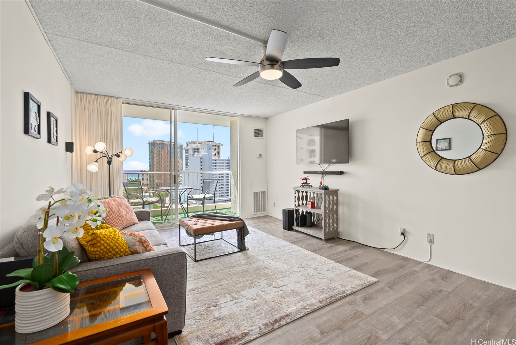 400 Hobron Lane 2211