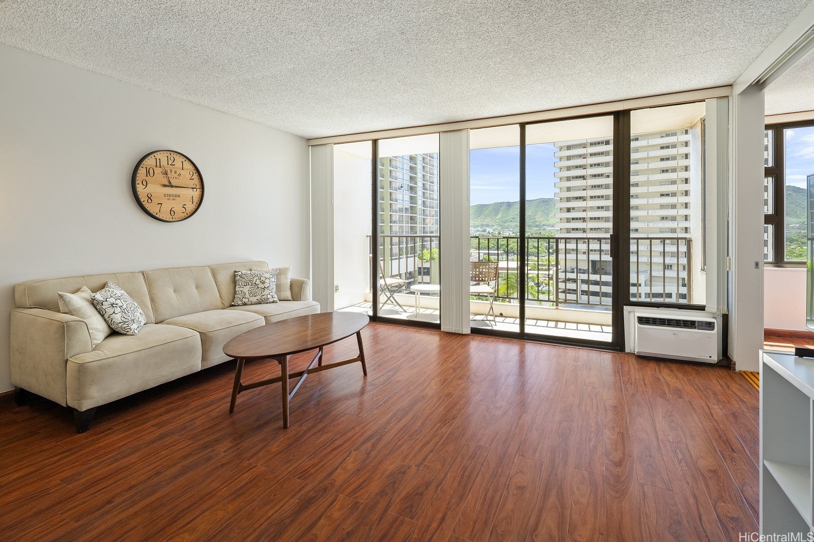 201 Ohua Avenue 913