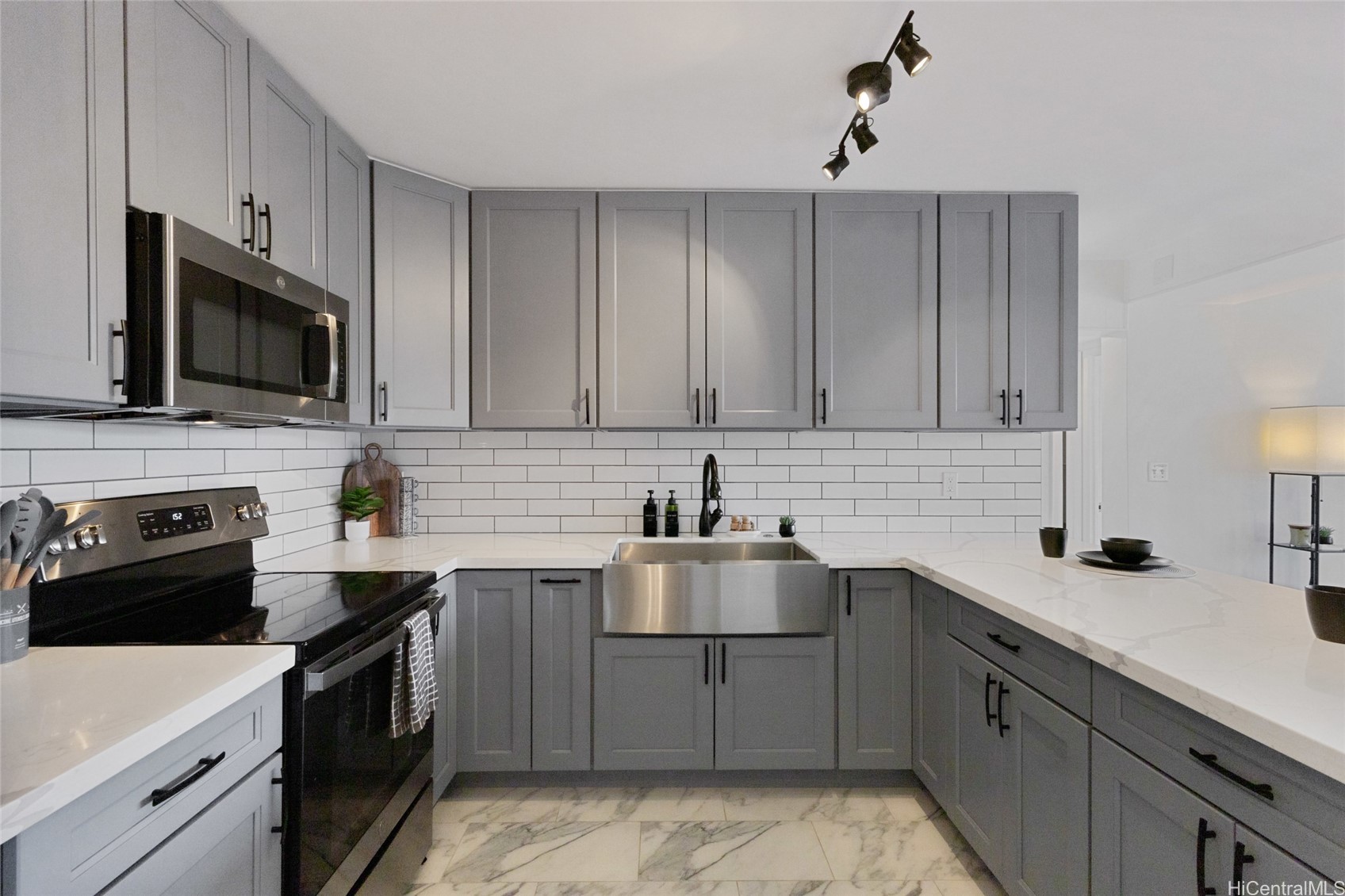 98-402 Koauka Loop 202